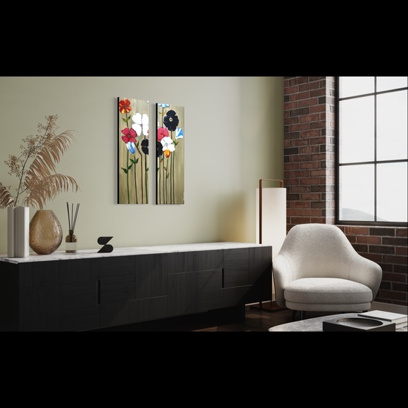 Stem Flowers on a Canvas - Picture 5 of 10